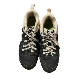 Boys Under Armour Leadoff Cleats, Size 3.5, Baseball, Black & White